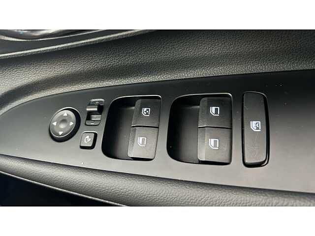 Hyundai BAYON 1.0 TGDi Premium 5dr Phantom Black