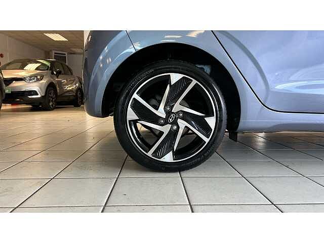 Hyundai i10 I10 1.0 [63] Premium 5dr Auto [Nav]