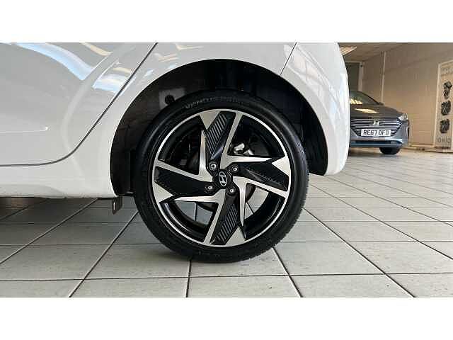 Hyundai i10 I10 1.0 [63] Premium 5dr Auto [Nav]