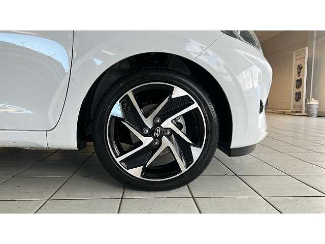 Hyundai i10 I10 1.0 [63] Premium 5dr Auto [Nav]