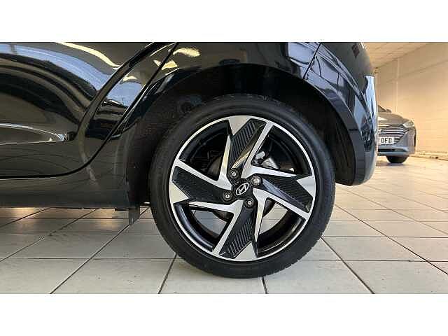 Hyundai i10 I10 1.0 [63] Premium 5dr Auto [Nav]