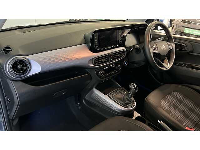 Hyundai i10 I10 1.2 [79] Premium 5dr Auto [Nav]