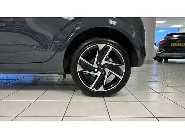 Hyundai i10 I10 1.2 [79] Premium 5dr Auto [Nav]