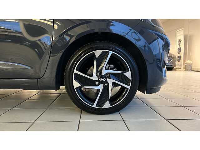 Hyundai i10 I10 1.2 [79] Premium 5dr Auto [Nav]
