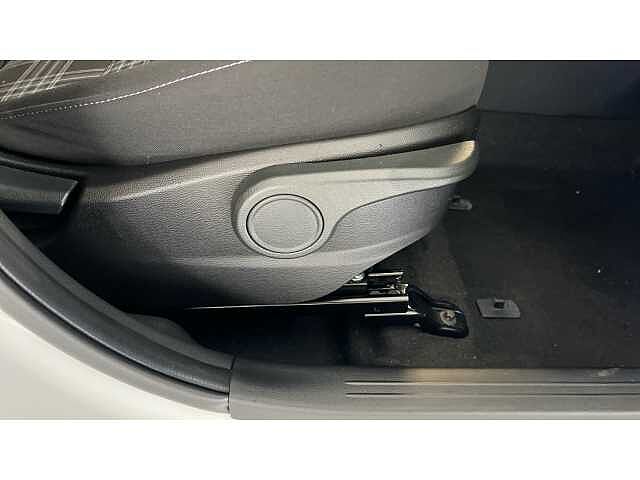 Hyundai i10 i10 5Dr HAT 1.2 MPi 79ps Premium NAV AU