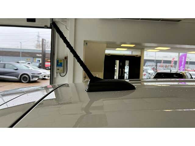 Hyundai i10 i10 5Dr HAT 1.2 MPi 79ps Premium NAV AU