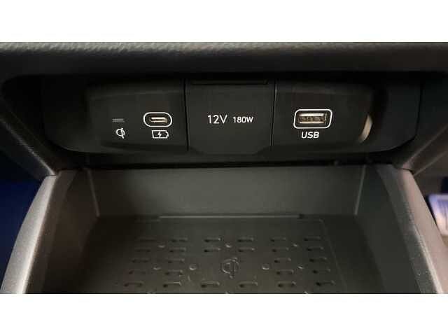 Hyundai i10 i10 5Dr HAT 1.2 MPi 79ps Premium NAV AU