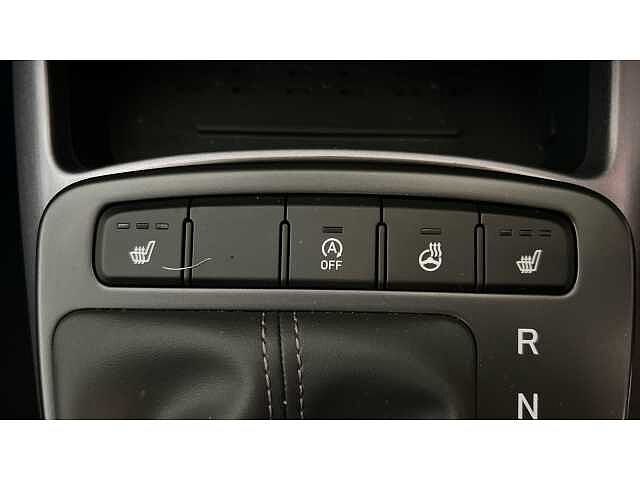 Hyundai i10 i10 5Dr HAT 1.2 MPi 79ps Premium NAV AU