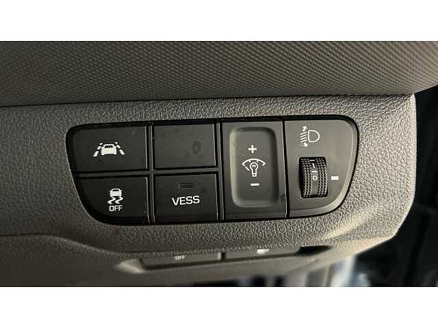 Hyundai Ioniq IONIQ 100kW Premium 38kWh 5dr Auto