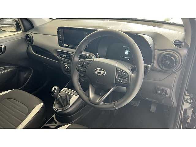 Hyundai i10 i10 5Dr HAT 1.2 MPi 79ps Advance NAV AU