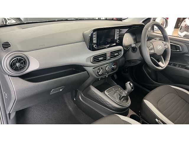 Hyundai i10 i10 5Dr HAT 1.2 MPi 79ps Advance NAV AU