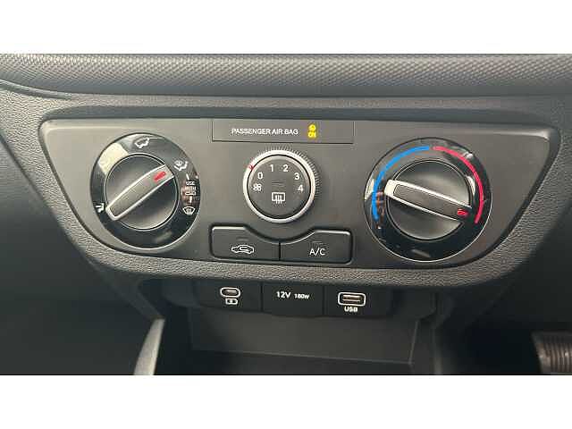 Hyundai i10 i10 5Dr HAT 1.2 MPi 79ps Advance NAV AU