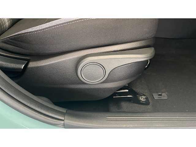 Hyundai i10 i10 5Dr HAT 1.0 MPi 63ps Advance NAV AU