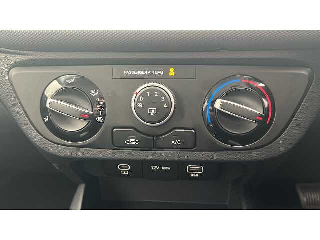 Hyundai i10 i10 5Dr HAT 1.0 MPi 63ps Advance NAV AU