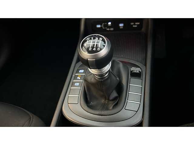 Hyundai KONA 1.6T 138 Advance 5dr