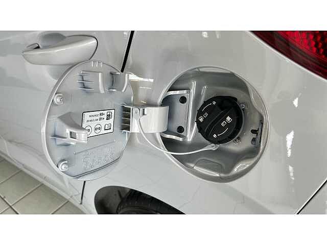 Hyundai i10 i10 5Dr HAT 1.0 MPi 63ps Advance NAV