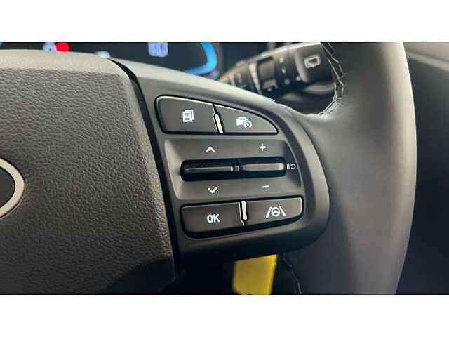 Hyundai i10 i10 5Dr HAT 1.0 MPi 63ps Advance NAV AU