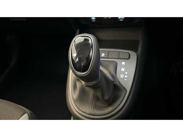 Hyundai i10 i10 5Dr HAT 1.0 MPi 63ps Advance NAV AU