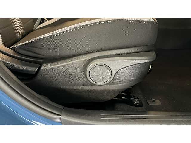 Hyundai i10 i10 5Dr HAT 1.0 MPi 63ps Advance NAV AU