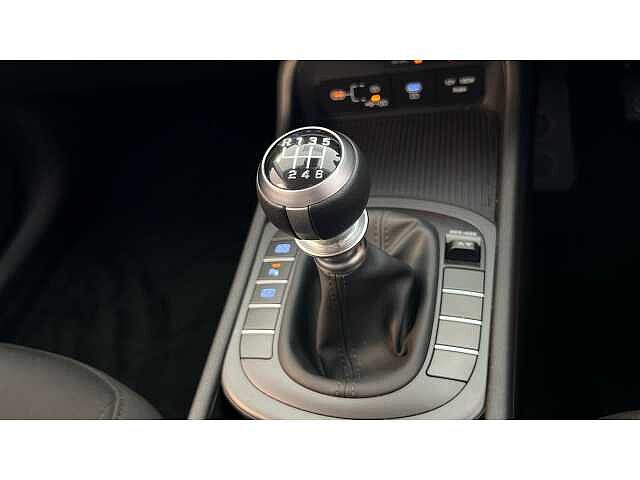 Hyundai KONA 1.6T 138 Advance 5dr