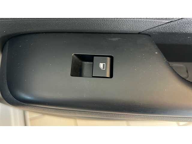 Hyundai KONA 115kW Advance 48kWh 5dr Auto
