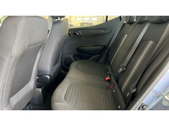 Hyundai i10 1.0 Advance 5dr Auto
