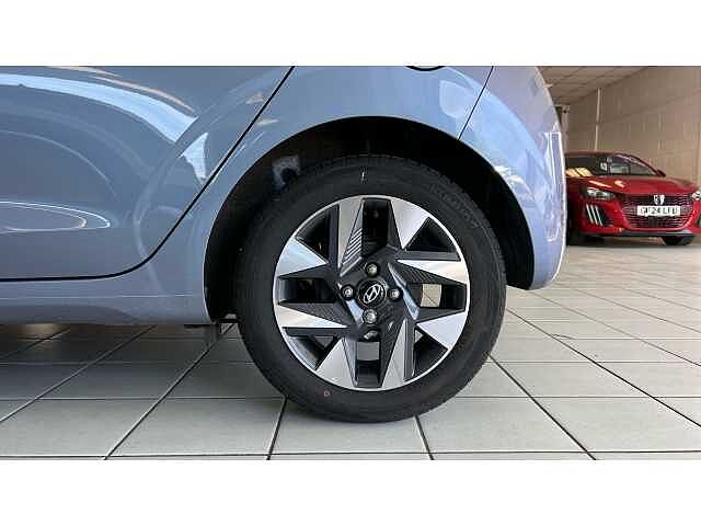 Hyundai i10 1.0 Advance 5dr Auto