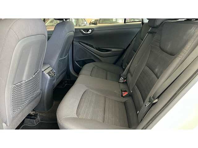 Hyundai IONIQ 1.6 GDi Hybrid Premium 5dr DCT