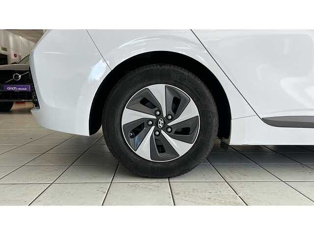 Hyundai IONIQ 1.6 GDi Hybrid Premium 5dr DCT