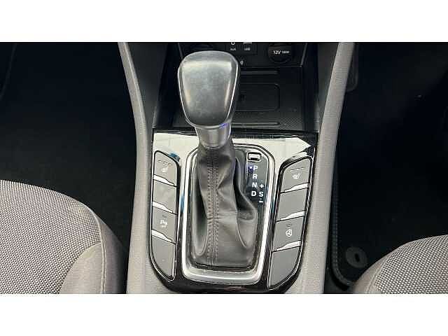 Hyundai IONIQ 1.6 GDi Hybrid Premium 5dr DCT