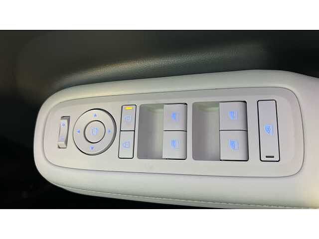 Hyundai SANTA FE 1.6 TGDi 239 Hybrid Ultimate 5dr 4WD Auto