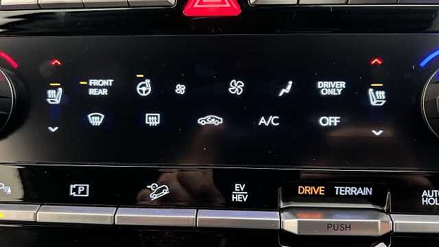 Hyundai Santa Fe SANTA FE 1.6 TGDi Plug-in Hybrid Calligraphy 5dr 4WD Auto