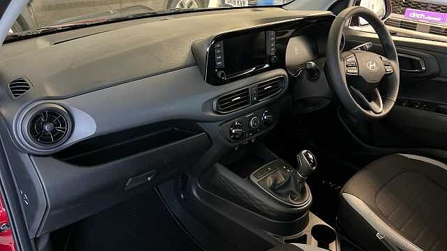 Hyundai i10 i10 5Dr HAT 1.0 MPi 63ps Advance NAV AU