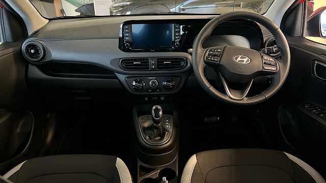 Hyundai i10 i10 5Dr HAT 1.0 MPi 63ps Advance NAV AU