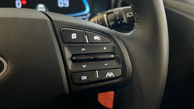 Hyundai i10 i10 5Dr HAT 1.0 MPi 63ps Advance NAV AU