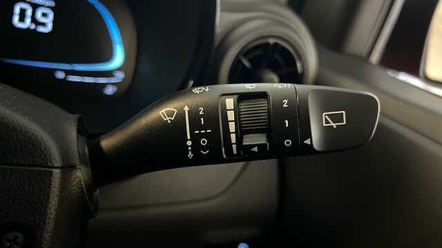 Hyundai i10 i10 5Dr HAT 1.0 MPi 63ps Advance NAV AU