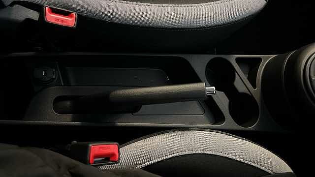 Hyundai i10 i10 5Dr HAT 1.0 MPi 63ps Advance NAV AU