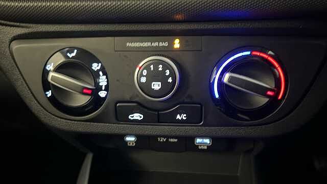 Hyundai i10 i10 5Dr HAT 1.0 MPi 63ps Advance NAV AU