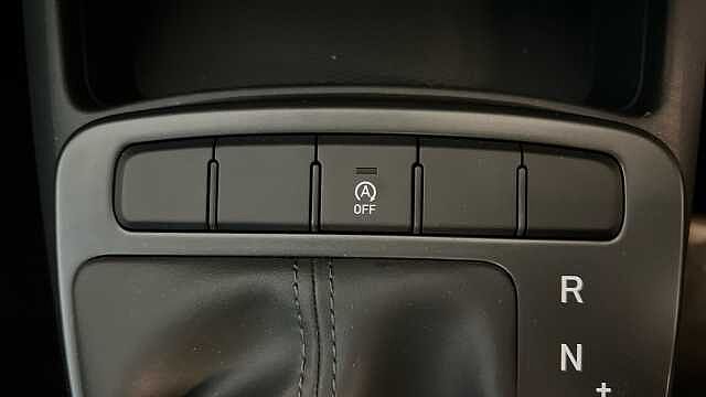 Hyundai i10 i10 5Dr HAT 1.0 MPi 63ps Advance NAV AU