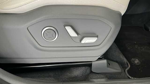 Hyundai SANTA FE 1.6 TGDi Plug-in Hybrid Ultimate 5dr 4WD Auto