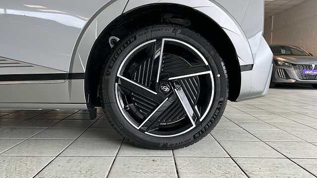 Hyundai IONIQ 5 239kW Ultimate 84 kWh 5dr AWD Auto